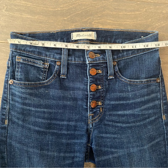 Madewell 9" High-Rise Skinny Jeans: Button-Front Edition - Picture 4 of 9